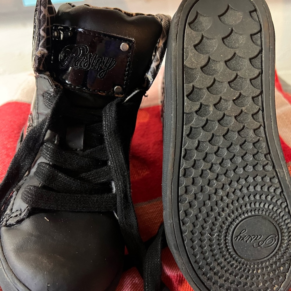 Pastry pop tart size 10 hip hop sneakers